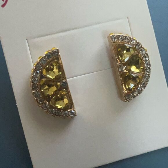 🍋 Betsey Johnson sparkling crystal lemon wedge earrings 🍋 - Picture 6 of 7